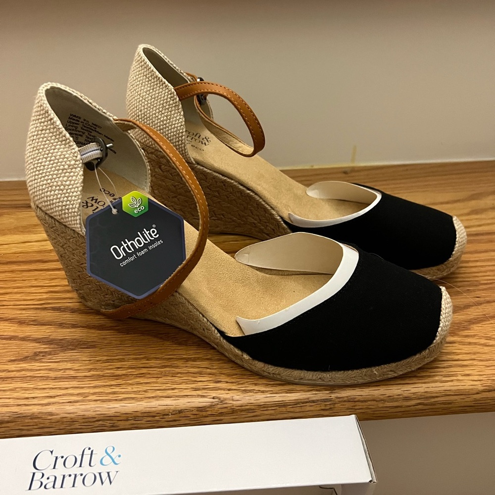 Croft & Barrow Black and Cream Wedge Shoes